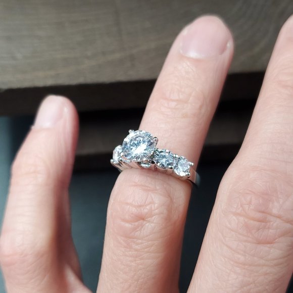 Size 5 Sterling Silver Raised Style Cubic Zirconia Ring - Picture 3 of 8